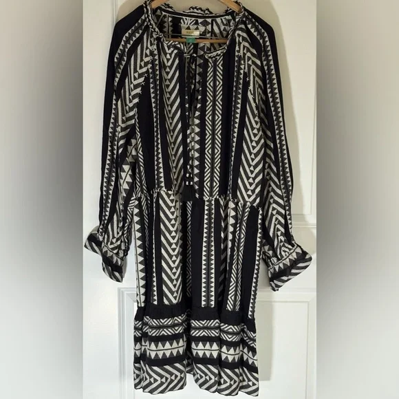 Maeve Monochrome Geometric Long Sleeve Dress - Picture 3 of 16